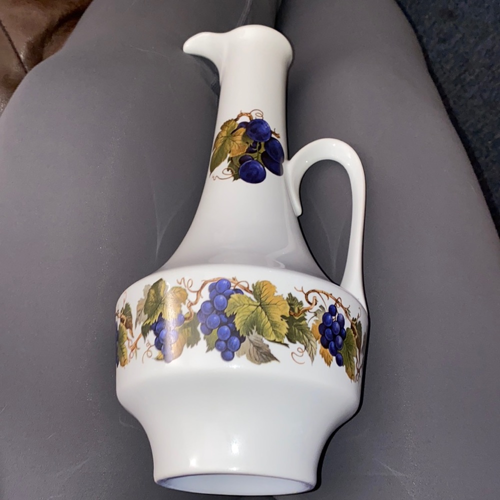 Vase fine porcelain Israel